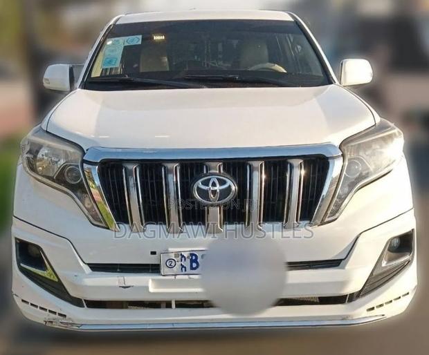 Toyota Land Cruiser Prado 2011 White
