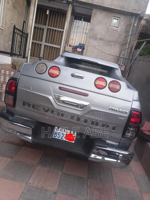 Toyota Hilux 2019 Silver
