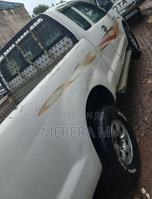 Toyota Hilux 2008 White