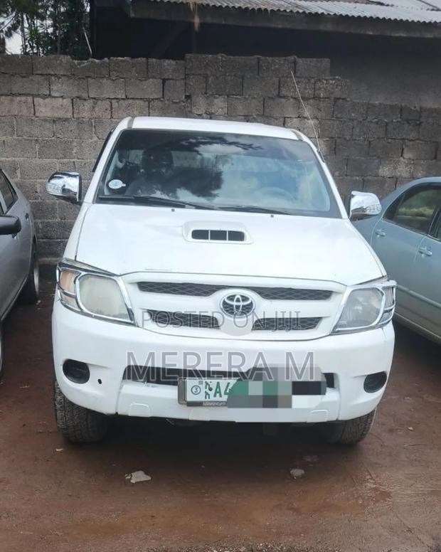 Toyota Hilux 2008 White