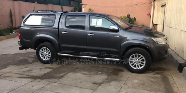 Toyota Hilux 2015 Matt Black