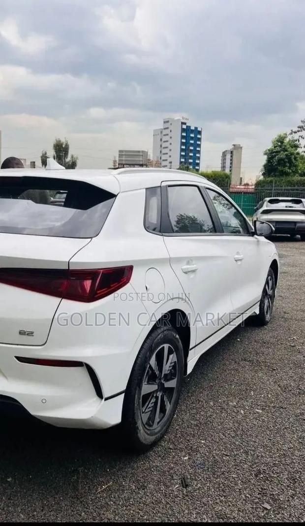 BYD E2 43 kWh 94 hp FWD 2024 White