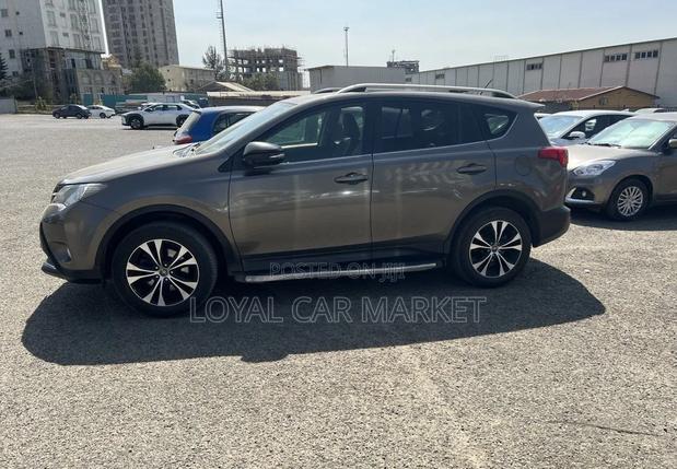 Toyota RAV4 2015 Gray