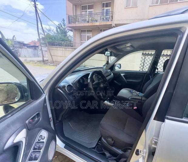 Toyota RAV4 2004 Silver