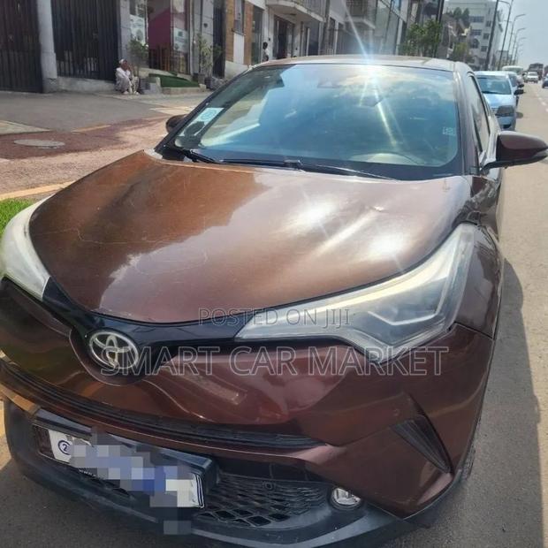 Toyota C-HR 2017 Brown