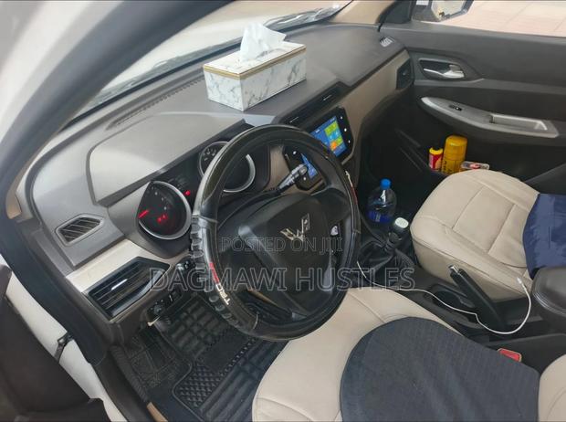 Wuling Hongguang S 2020 White