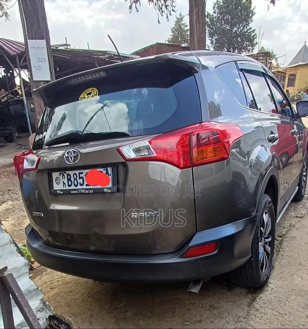 Toyota RAV4 2013 Brown