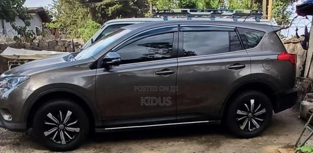 Toyota RAV4 2013 Brown