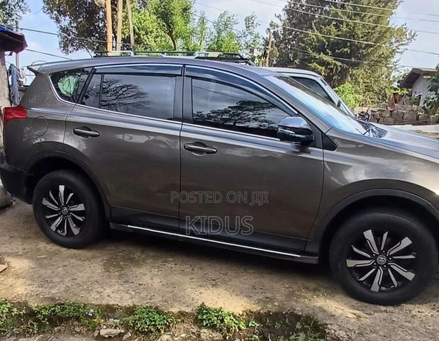 Toyota RAV4 2013 Brown