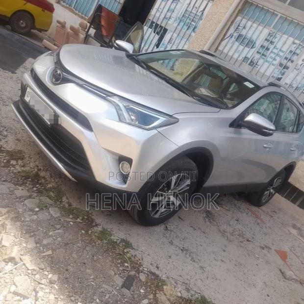 Toyota RAV4 2016 Silver