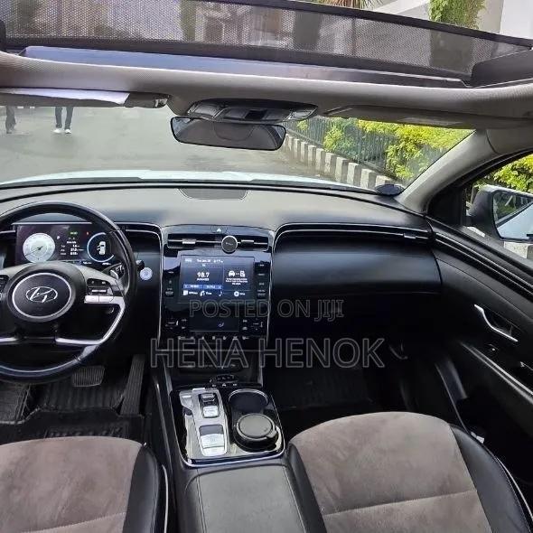 Hyundai Tucson 2022 White