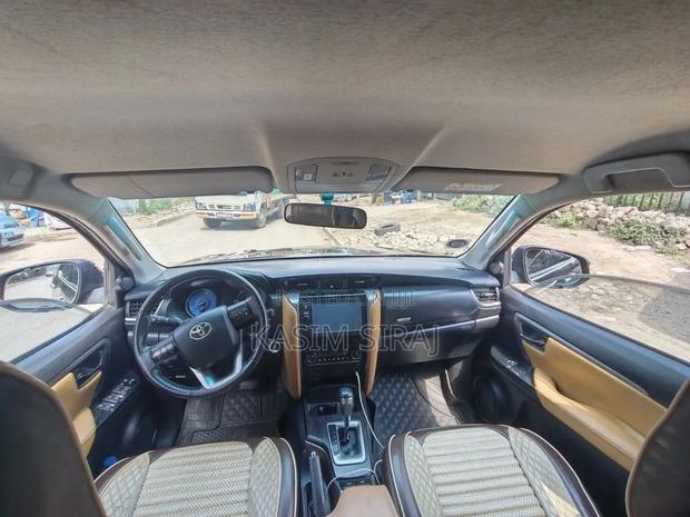 Toyota Fortuner 2022 Gray