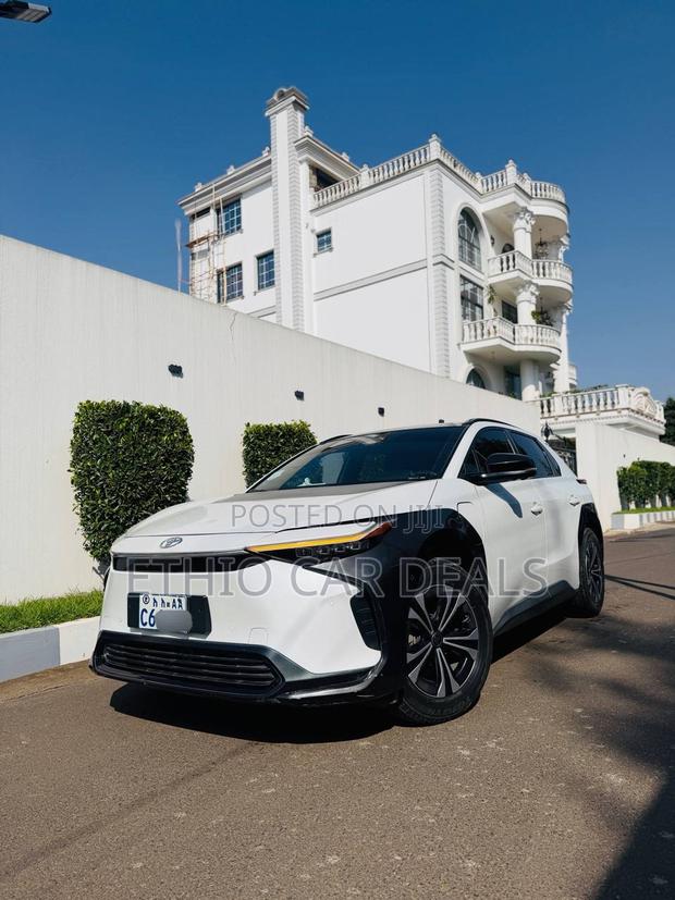 Toyota bZ4X 2023 White