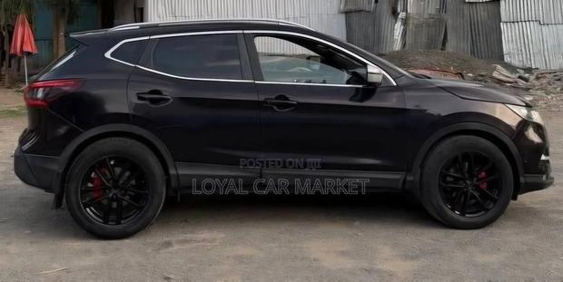 Nissan Qashqai 2018 Brown