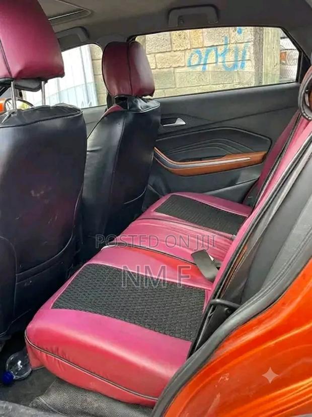 Chery Tiggo 2 2022 Orange