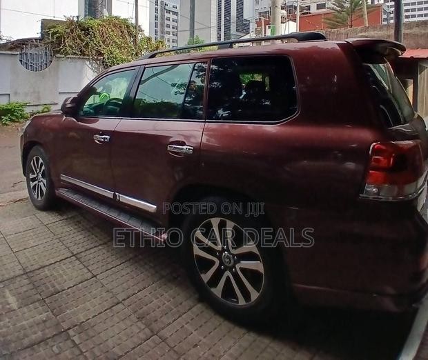 Toyota Land Cruiser 2020 Red