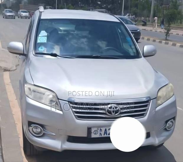 Toyota RAV4 2013 Silver