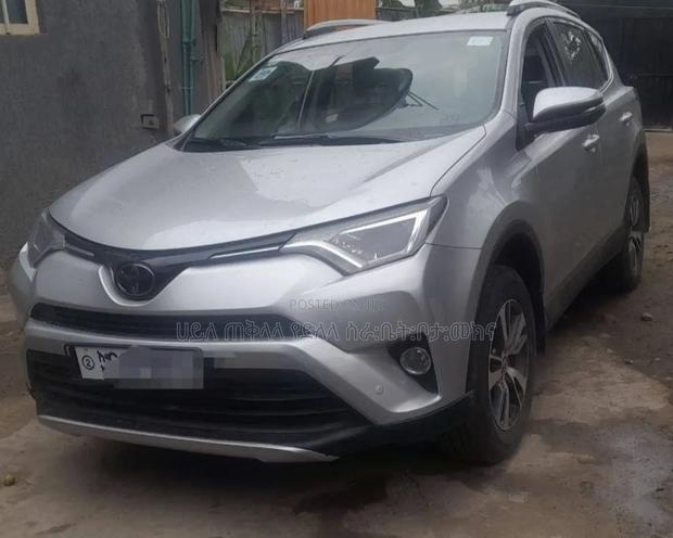 Toyota RAV4 2016 Silver