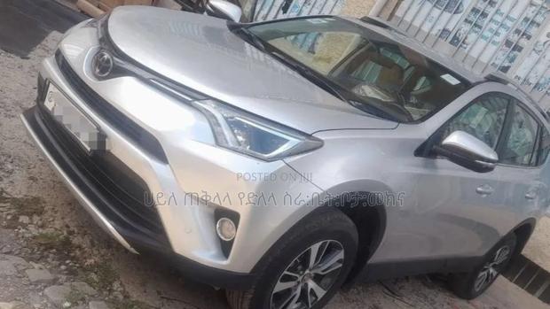 Toyota RAV4 2016 Silver