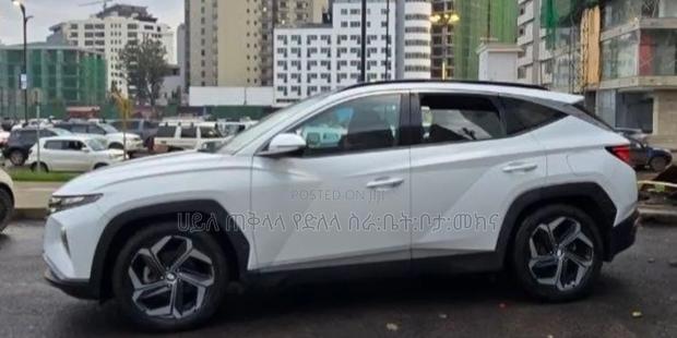 Hyundai Tucson 2022 Off white