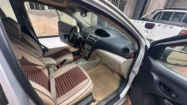 Toyota Yaris 2007 Silver