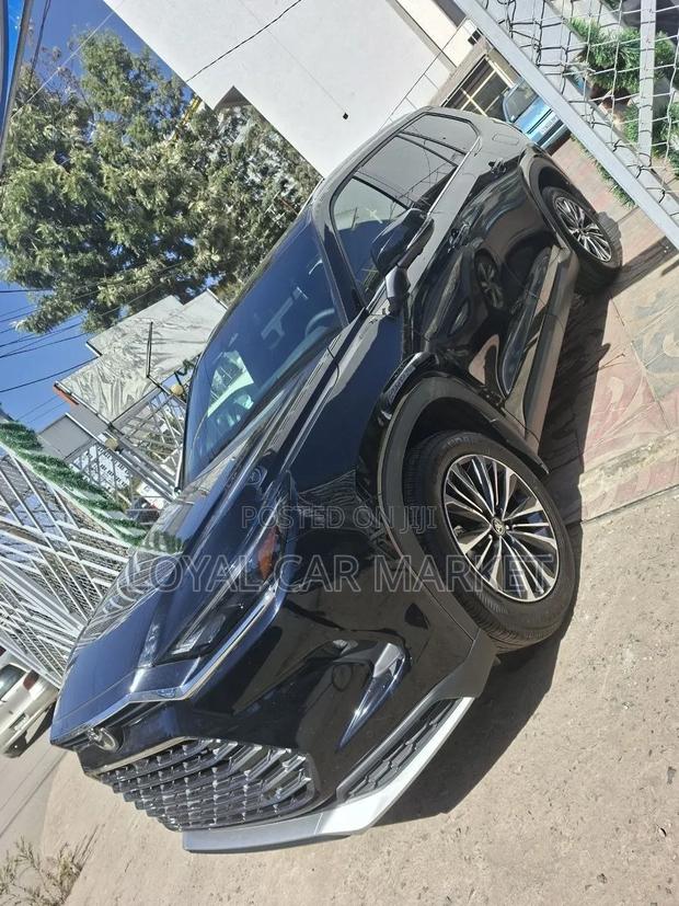 Toyota Grand Highlander Hybrid 2025 Black