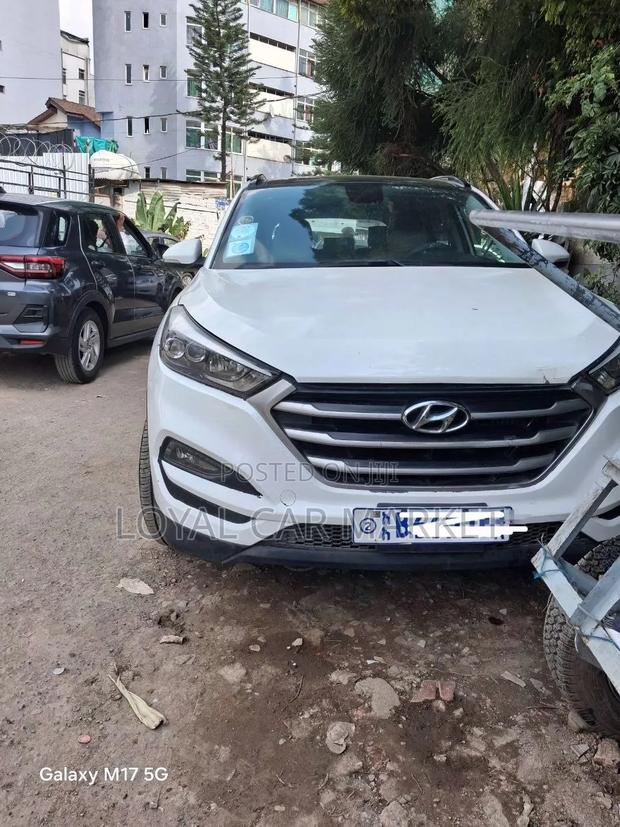 Hyundai Tucson 2018 White