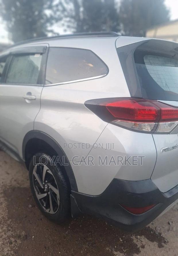 Toyota Rush 2021 Silver