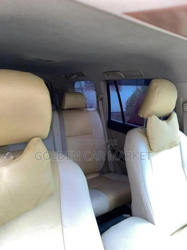 Toyota Land Cruiser Prado 2010 White