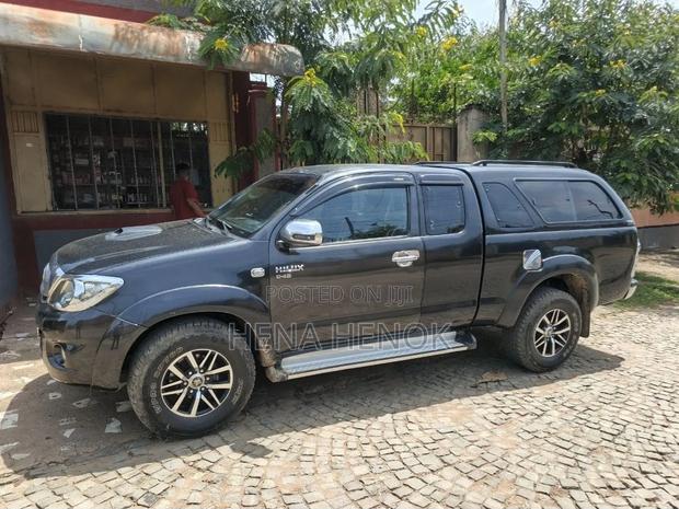 Toyota Hilux 2009 Black
