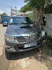 Toyota Hilux 2015 Gray for sale
