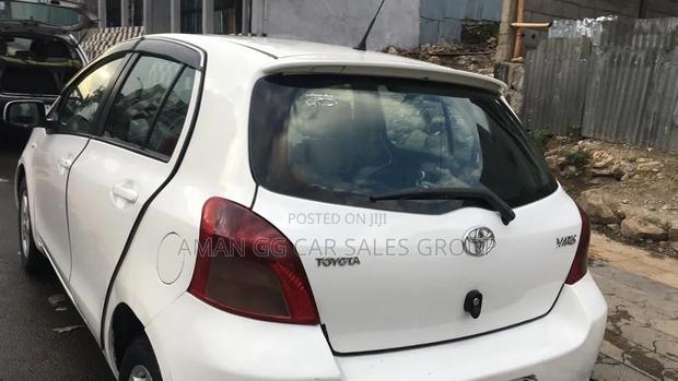 Toyota Yaris 2011 White