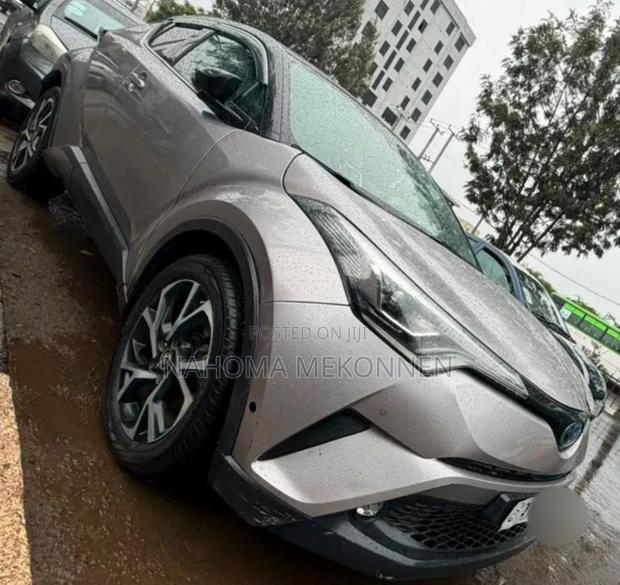 Toyota C-HR 2017 Silver