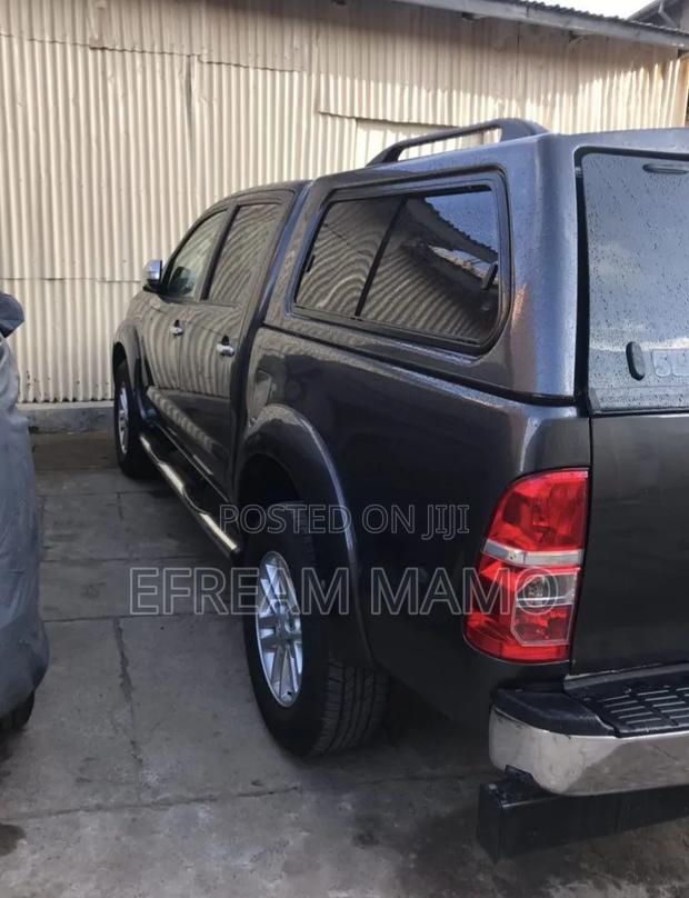 Toyota Hilux 2015