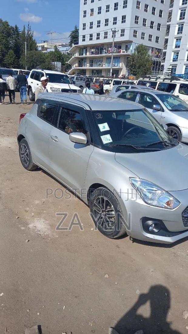 New Suzuki Swift 2023 Silver