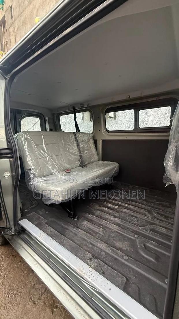 New Geely Galaxy L7 2025 Gray