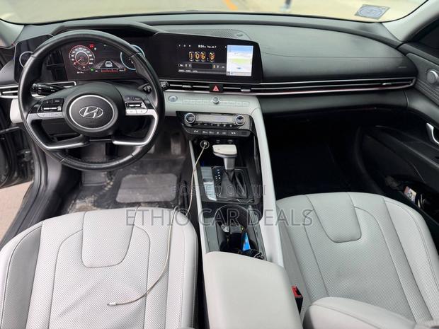 Hyundai Avante 2023 Gray