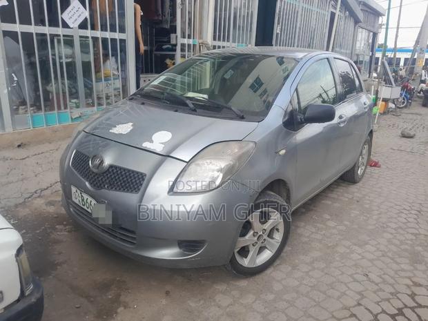 Toyota Yaris 2006 Gray
