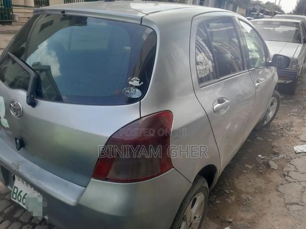 Toyota Yaris 2006 Gray