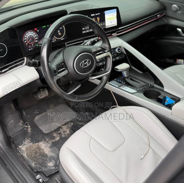 Hyundai Avante 2022 Gray