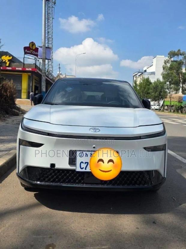 Toyota bZ3 2025 White