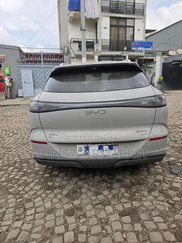 BYD Sealion 06 EV 2025 Gold