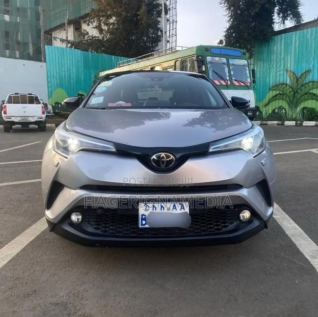 Toyota C-HR 2017 Gray
