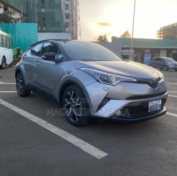 Toyota C-HR 2017 Gray