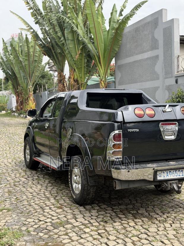 Toyota Hilux 2008 Black