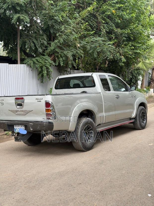 Toyota Hilux 2008 Silver