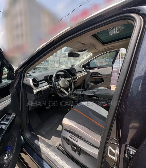Volkswagen ID.6 2023 Black
