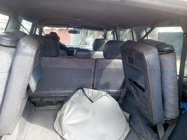 Toyota Land Cruiser 1999 Gold