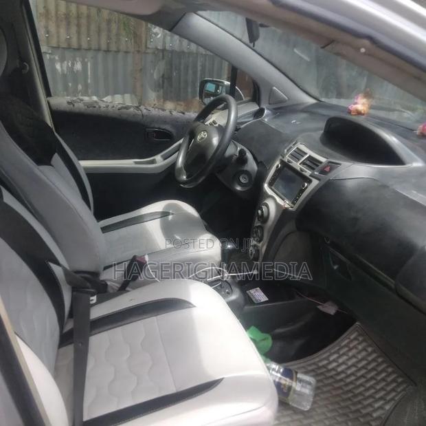 Toyota Yaris 2009 Silver