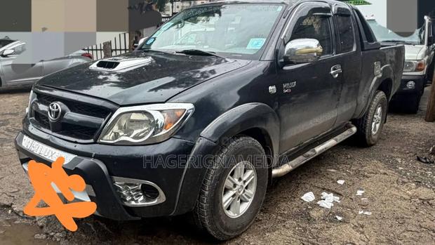 Toyota Hilux 2007 Black